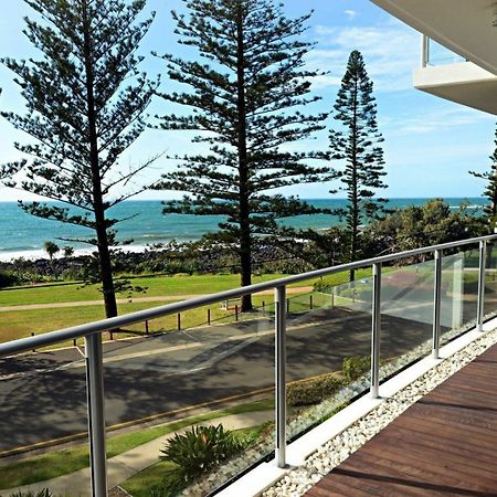 Manta Bargara Hotel Exterior photo